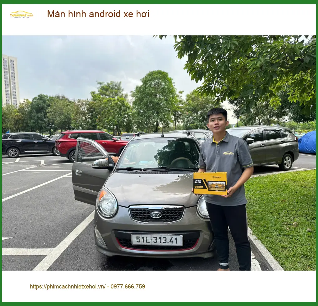 Chị Mai Phương lắp màn hình Android Ford EcoSport tại Thủ Đức để nâng cấp tiện ích.