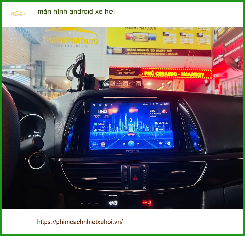 Chị Thảo lắp màn hình Android xe hơi cho Ford Everest tại Quận 2