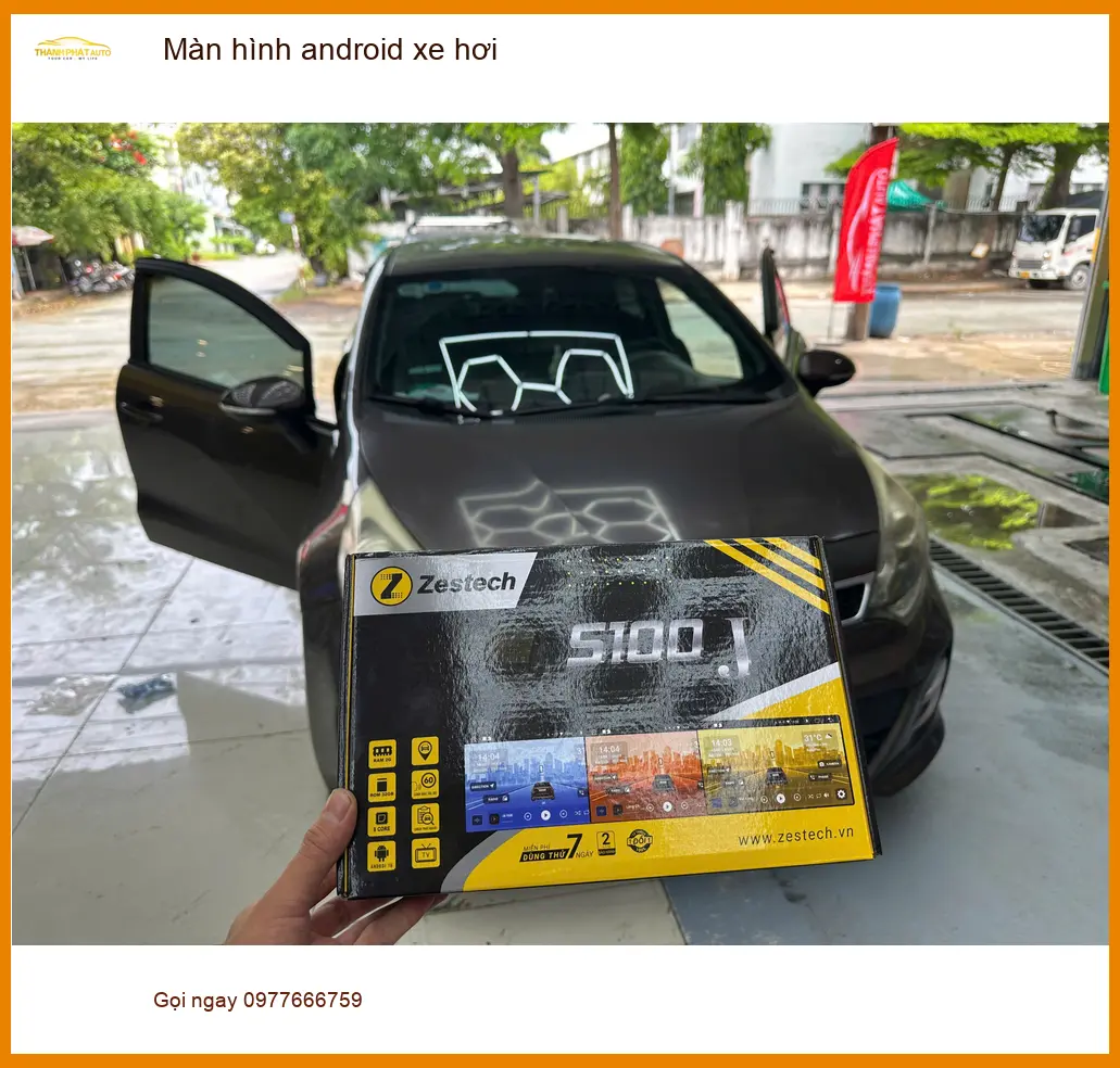 Chị Thảo lắp màn hình Android xe hơi Kia Carnival ở Quận 9 để giải trí