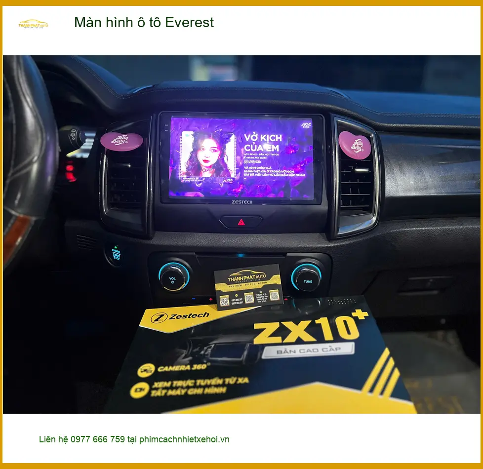 Anh Khang lắp màn hình ô tô Everest tại Quận Tân Phú vì màn zin đã cũ ảnh thực tế 2