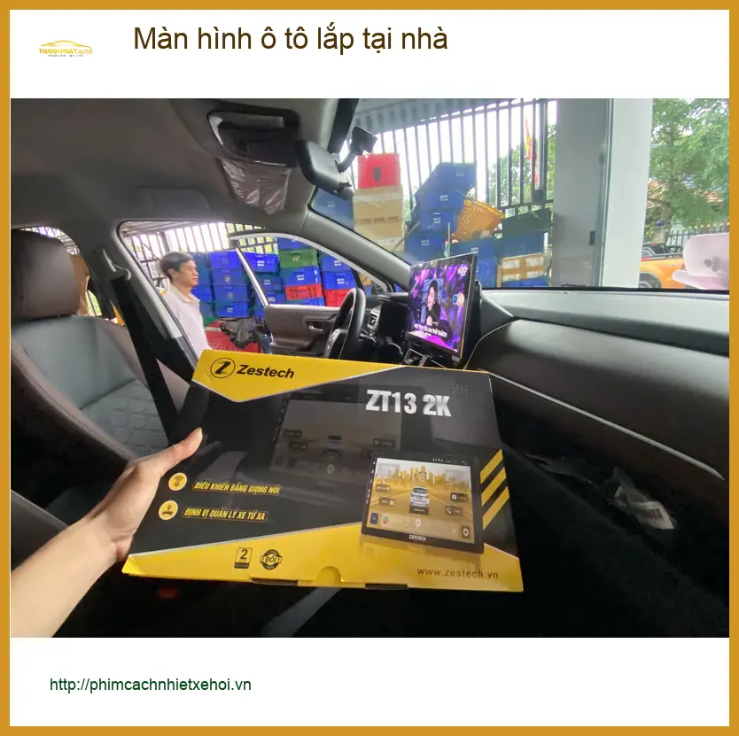 Anh Khôi lắp màn hình ô tô tại nhà Honda HR-V Quận Tân Bình vì bận công việc ảnh thực tế 2