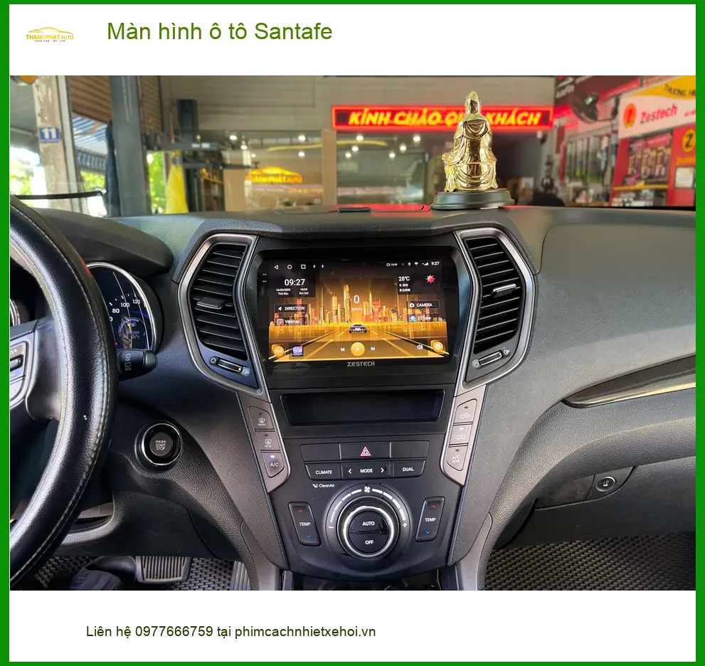 Anh Trung nâng cấp màn hình ô tô Santafe tại Quận 3 để có nhiều tính năng giải trí