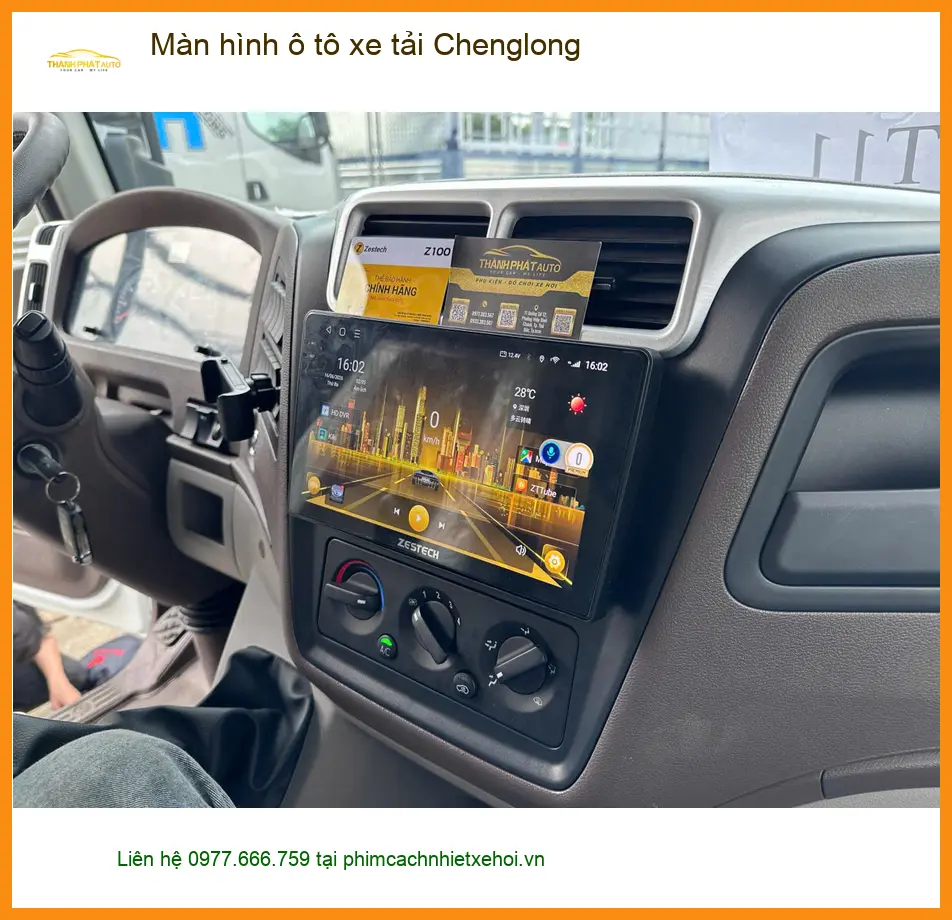 Anh Hưng lắp màn hình ô tô xe tải Chenglong tại Quận 2 để tiện theo dõi lộ trình ảnh thực tế 2
