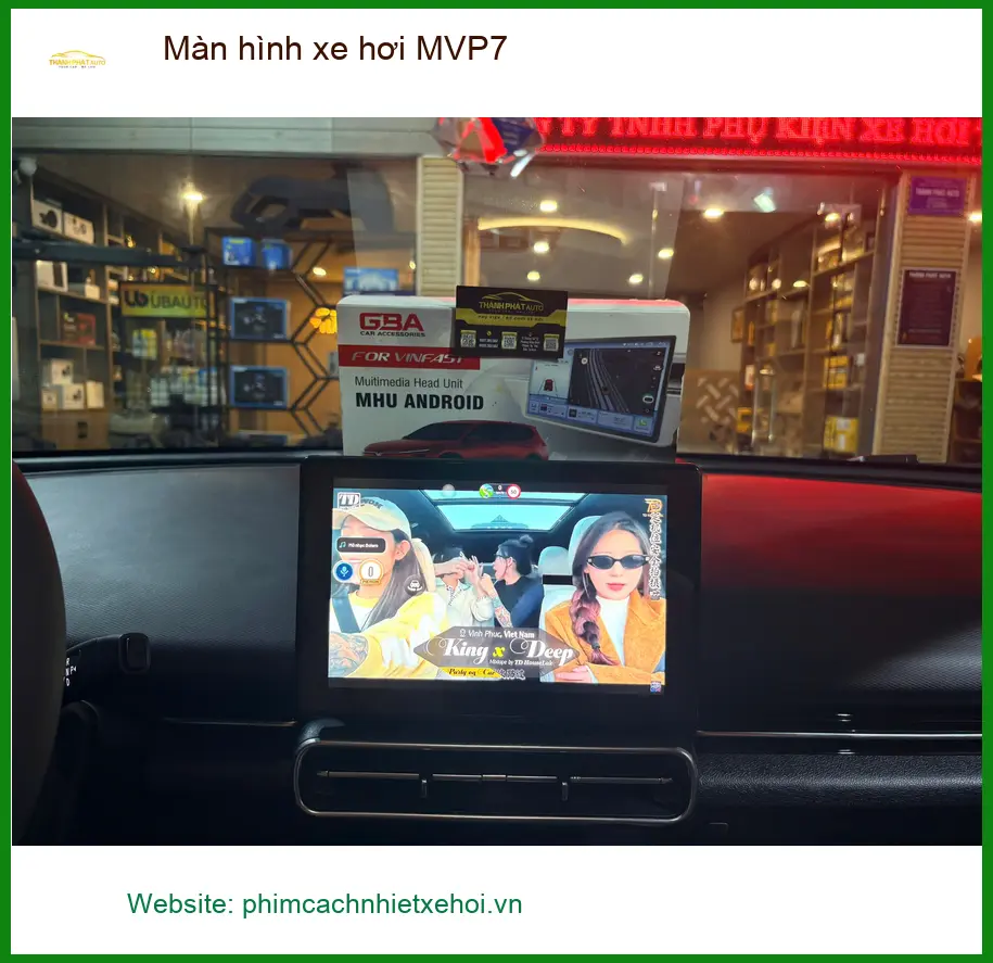 Chú Minh lắp màn hình xe hơi MVP7 cho Honda CR-V tại Quận 2 vì màn cũ bị đơ ảnh thực tế 4