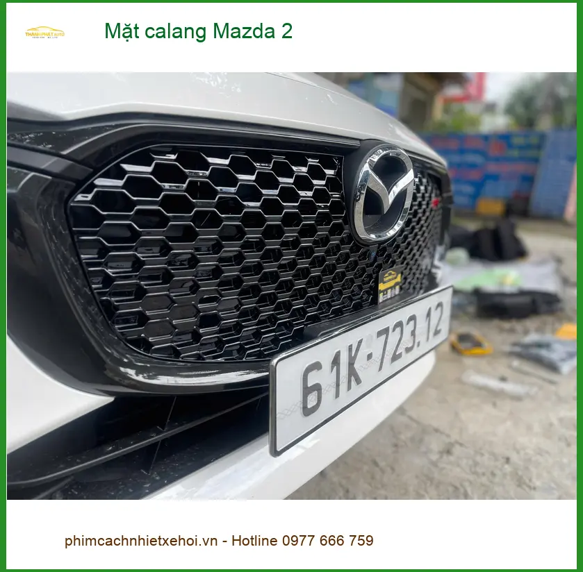 Anh Lộc thay mặt calang Mazda 2 tại Quận 9 cho xe mới mẻ hơn