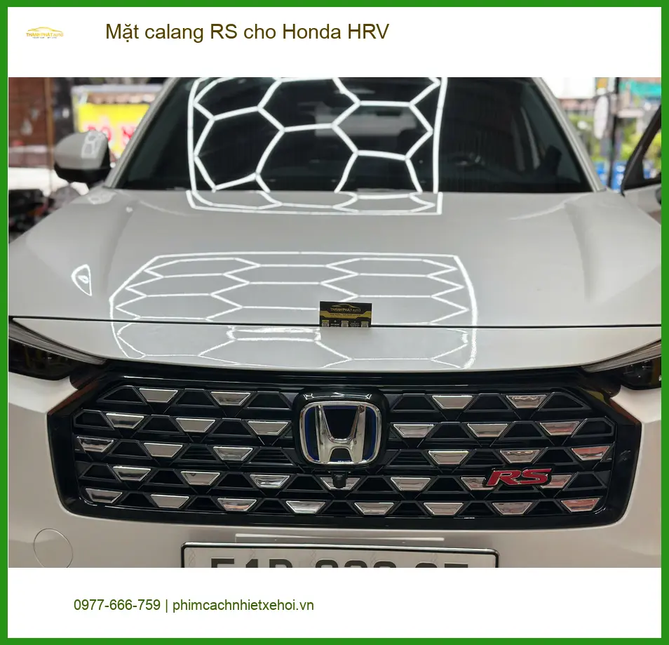 Chị Thảo lắp Mặt calang RS cho Honda HRV tại Quận Tân Phú để xe trông thể thao hơn ảnh thực tế 4