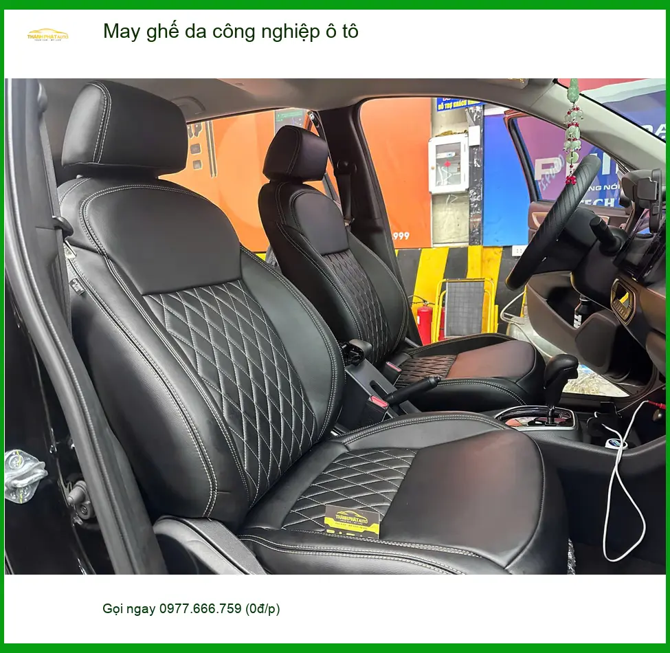 Chị Mai Anh bọc ghế da công nghiệp Mazda 3 Quận 12 vì ghế cũ đã xuống cấp.