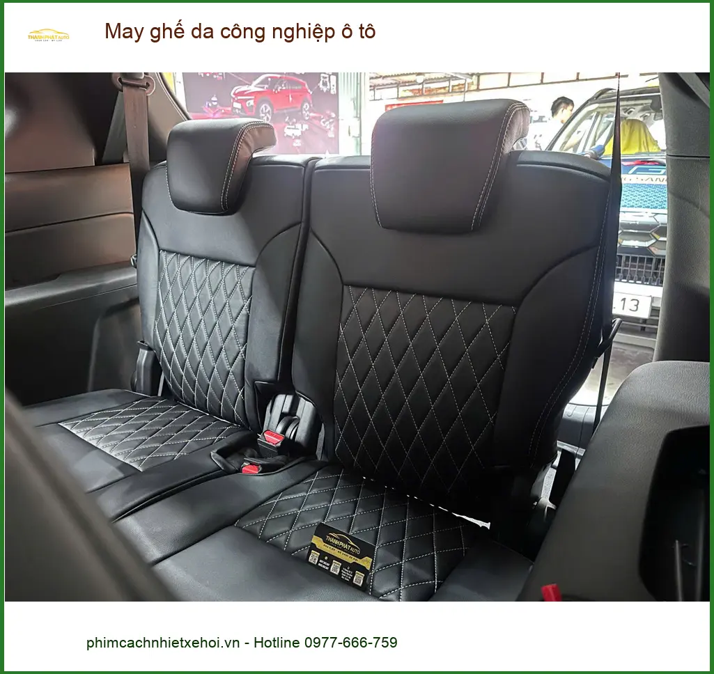 Chị Mai Anh bọc ghế da công nghiệp Mazda 3 Quận 12 vì ghế cũ đã xuống cấp. ảnh thực tế 2