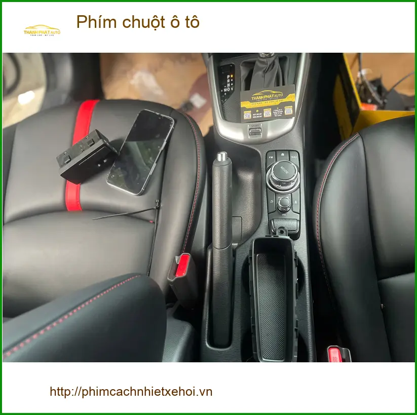 Anh Duy lắp Phím chuột ô tô cho Honda CRV tại Quận 7 để điều khiển tiện lợi hơn ảnh thực tế 2