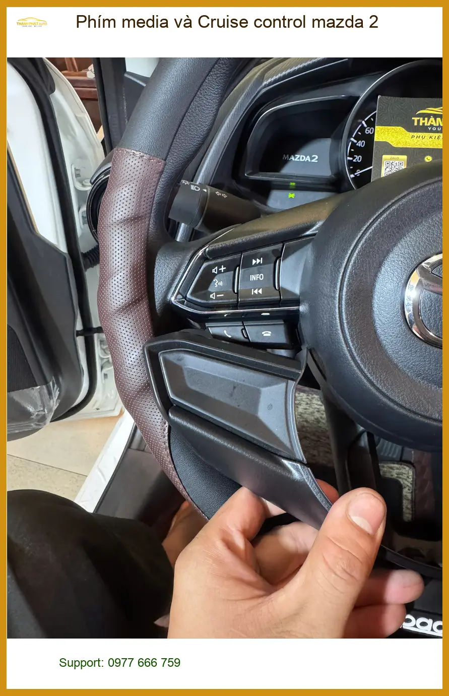 Anh Quốc lắp phím media và Cruise control Mazda 2 Quận 11 lái xe tiện nghi ảnh thực tế 4