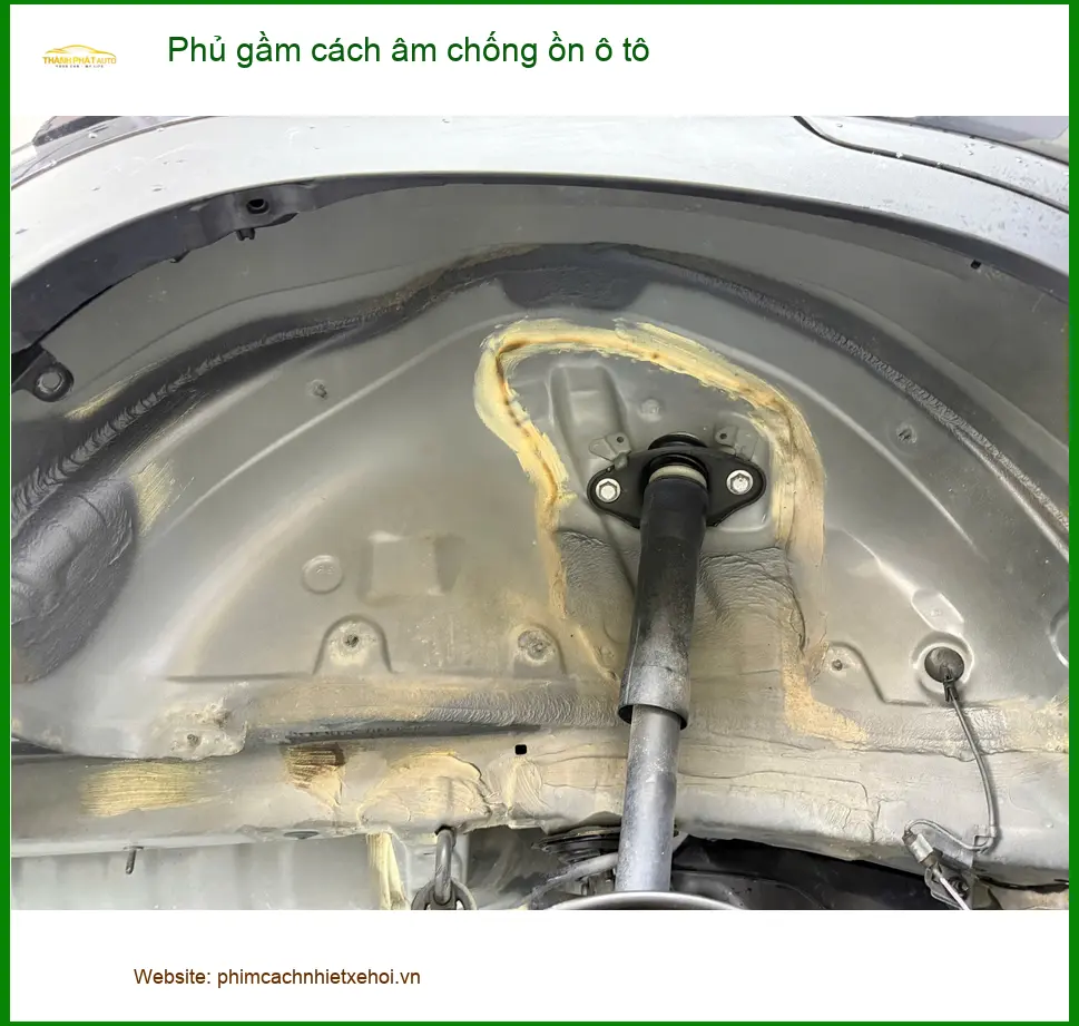 Anh Long làm phủ gầm cách âm chống ồn cho Mazda CX-5 tại Quận 9 giảm tiếng ồn