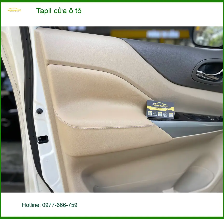 Chị Thảo bọc Tapli cửa ô tô Hyundai Santa Fe tại Quận Thủ Đức vì tapli cũ đã bạc màu ảnh thực tế 3