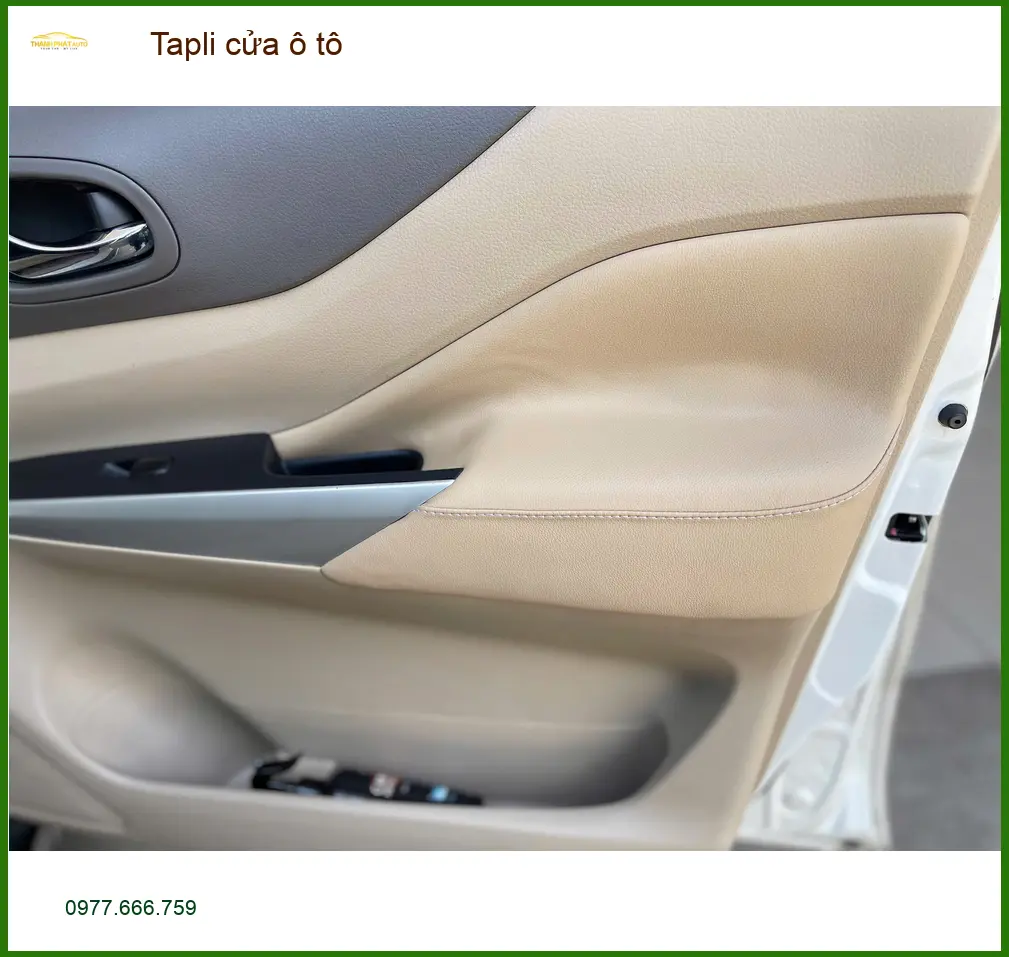 Chị Thảo bọc Tapli cửa ô tô Hyundai Santa Fe tại Quận Thủ Đức vì tapli cũ đã bạc màu ảnh thực tế 4
