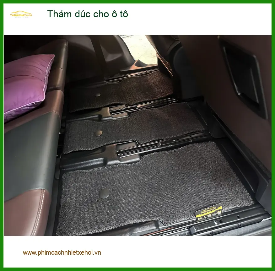 Anh Khang lắp thảm đúc cho Hyundai Creta tại Quận 9 để nội thất luôn sạch sẽ