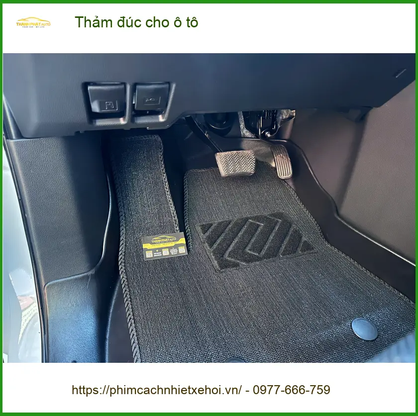 Anh Khang lắp thảm đúc cho Hyundai Creta tại Quận 9 để nội thất luôn sạch sẽ ảnh thực tế 3
