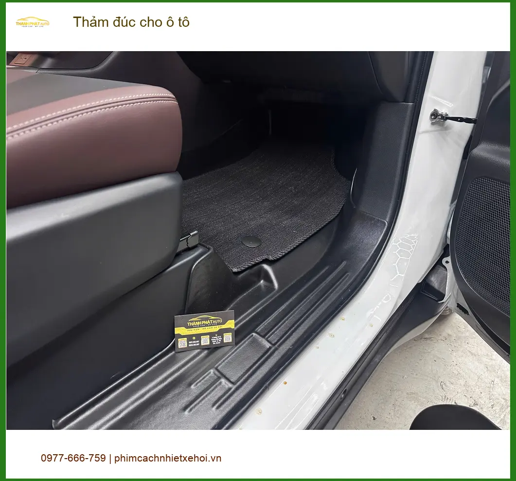 Anh Khang lắp thảm đúc cho Hyundai Creta tại Quận 9 để nội thất luôn sạch sẽ ảnh thực tế 4