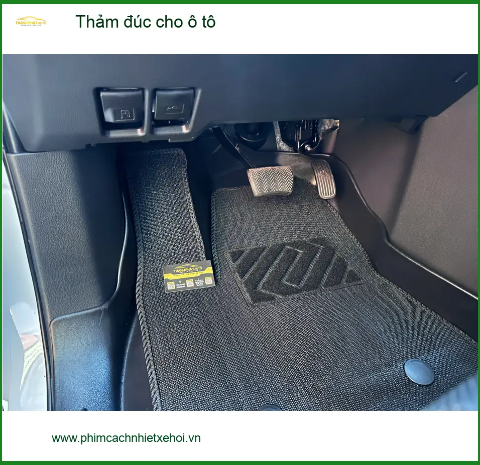 Anh Kiệt thay thảm đúc cho Hyundai Accent tại Quận Tân Phú ảnh thực tế 3