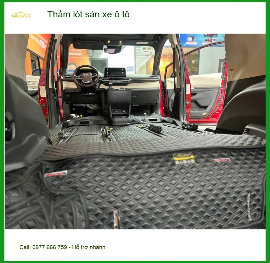 Chị Phượng thay thảm lót sàn xe ô tô cho Honda Civic tại Hóc Môn để giữ nội thất sạch sẽ bền lâu ảnh thực tế 2