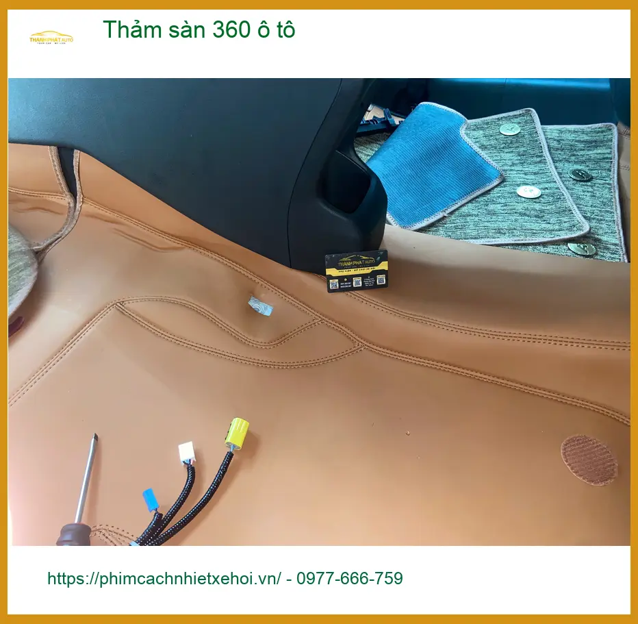 Chị Diễm làm Thảm sàn 360 ô tô cho Hyundai Accent tại Quận 8 để nội thất luôn mới ảnh thực tế 4