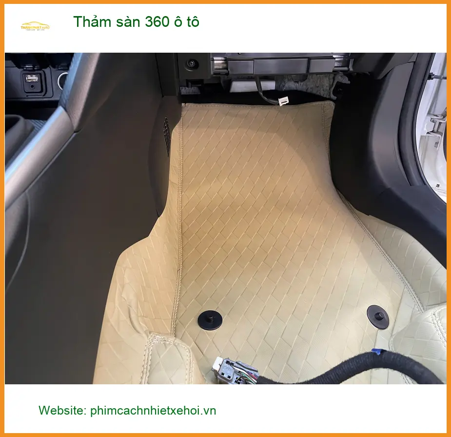 Chị Thảo lắp thảm sàn 360 ô tô Kia K3 tại Cần Giờ, giúp sàn xe sạch đẹp