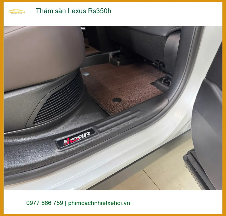Anh Bách thay thảm sàn Lexus Rs350h tại Quận Tân Bình để nội thất luôn sạch đẹp