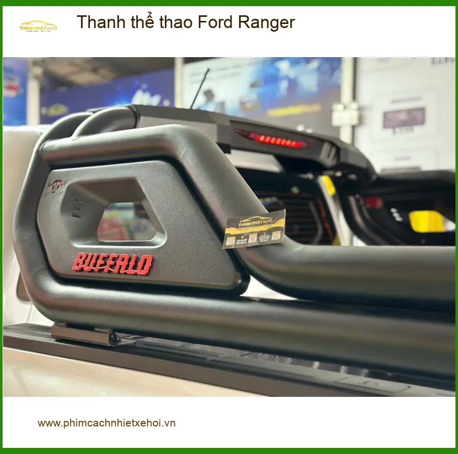 Chú Hùng lắp thanh thể thao Ford Ranger tại Quận Thủ Đức để tăng vẻ mạnh mẽ ảnh thực tế 2