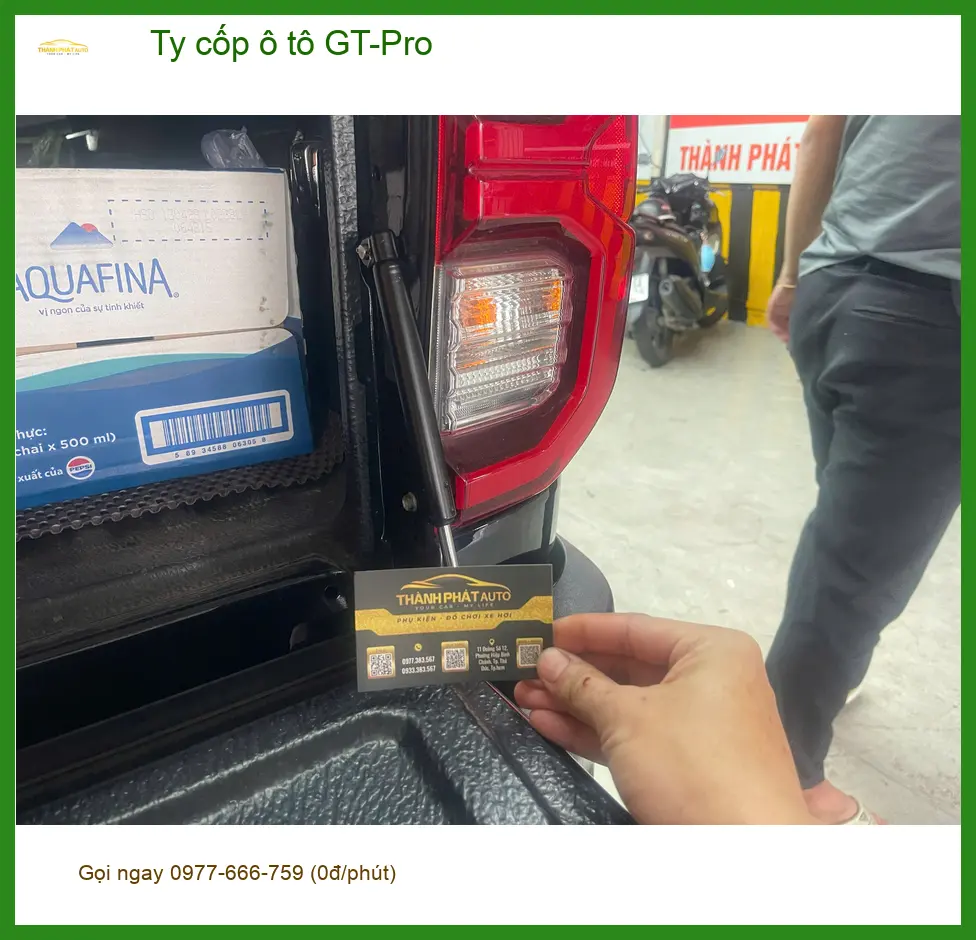 Anh Trường lắp Ty cốp ô tô GT-Pro cho Toyota Camry tại Thủ Đức tiện lợi ảnh thực tế 2