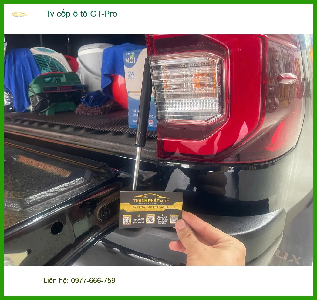 Anh Trường lắp Ty cốp ô tô GT-Pro cho Toyota Camry tại Thủ Đức tiện lợi ảnh thực tế 3