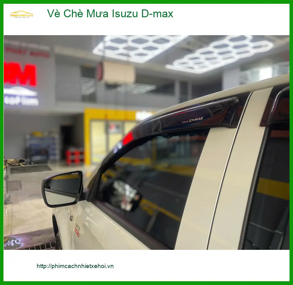 Anh Minh Khôi lắp vè che mưa Isuzu D-max tại Củ Chi để che mưa nắng hiệu quả ảnh thực tế 2