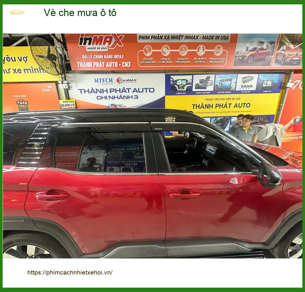 Chị Bích lắp vè che mưa ô tô Honda CRV tại Cần Giờ tránh nước mưa hắt vào