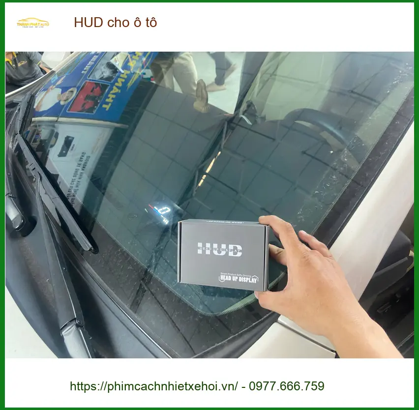 Anh Khải lắp HUD cho ô tô Hyundai Accent tại Quận 12 để lái xe an toàn hơn ảnh thực tế 2