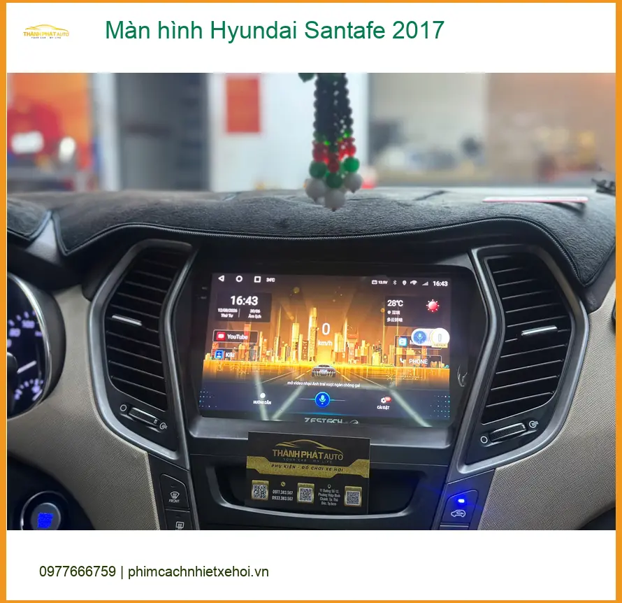 Anh Khang lắp màn hình Hyundai Santafe 2017 tại Quận 12 vì màn zin đã cũ ảnh thực tế 3