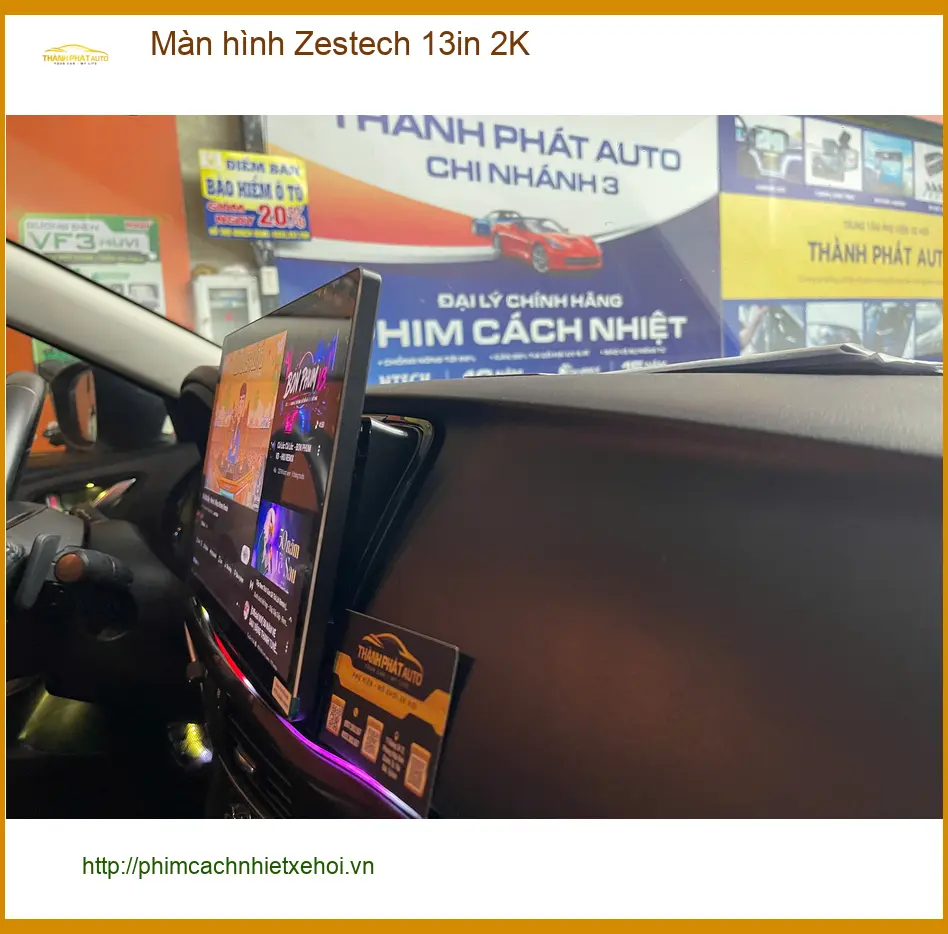 Anh Minh lắp màn hình Zestech 13in 2K cho Hyundai Accent tại Quận 12 vì màn hình zin đã cũ
