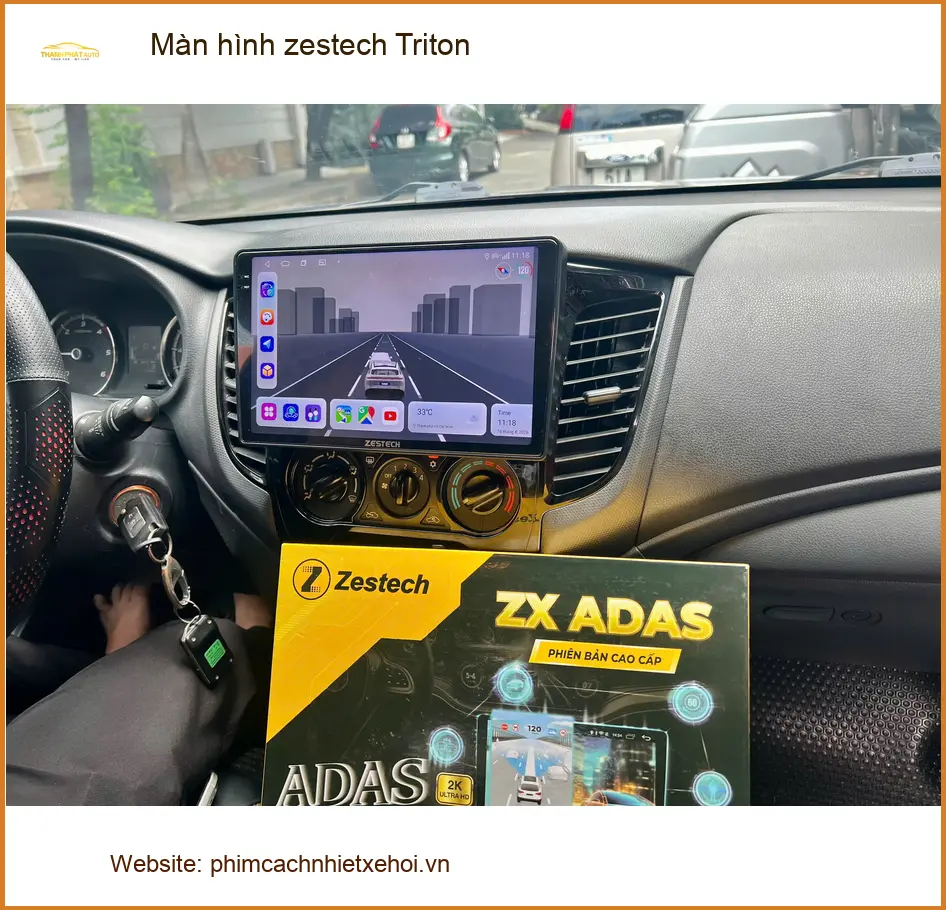 Anh Duy lắp màn hình Zestech cho Mitsubishi Triton tại Thủ Đức vì màn zin đã cũ