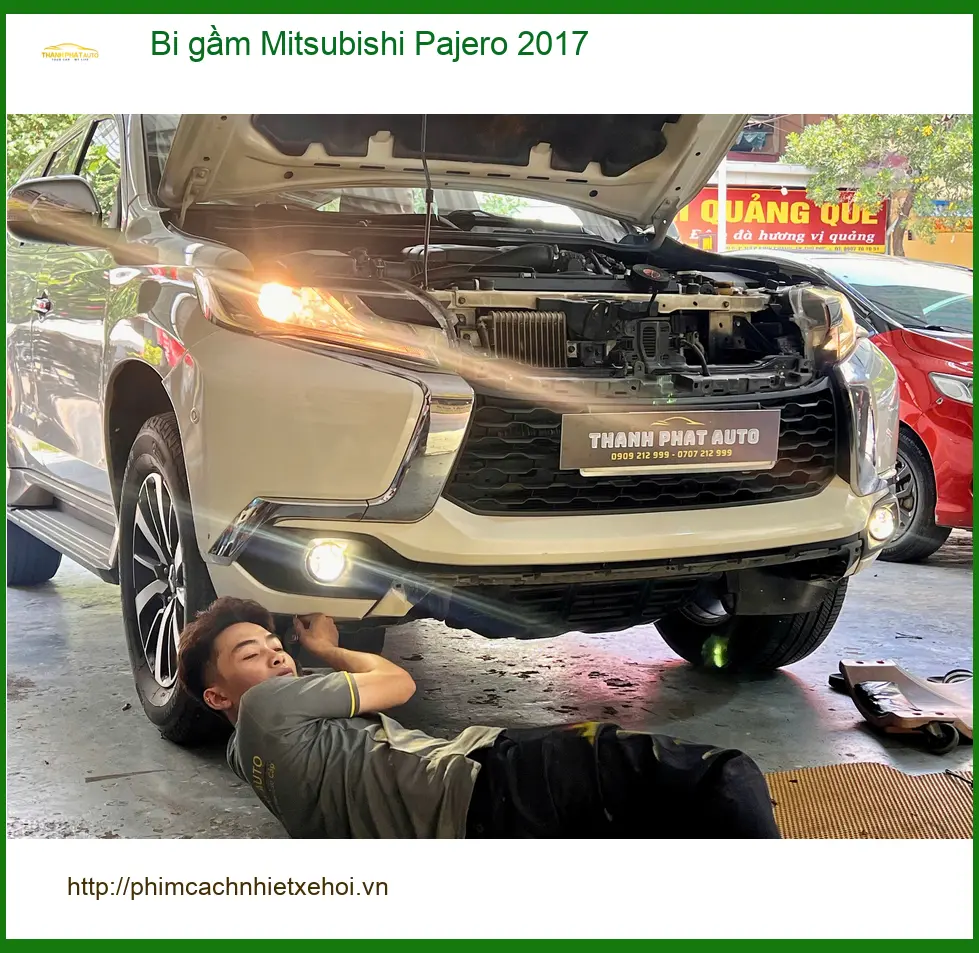 Anh Long lắp bi gầm Mitsubishi Pajero 2017 vì đèn zin không đủ sáng tại Quận Thủ Đức ảnh thực tế 5