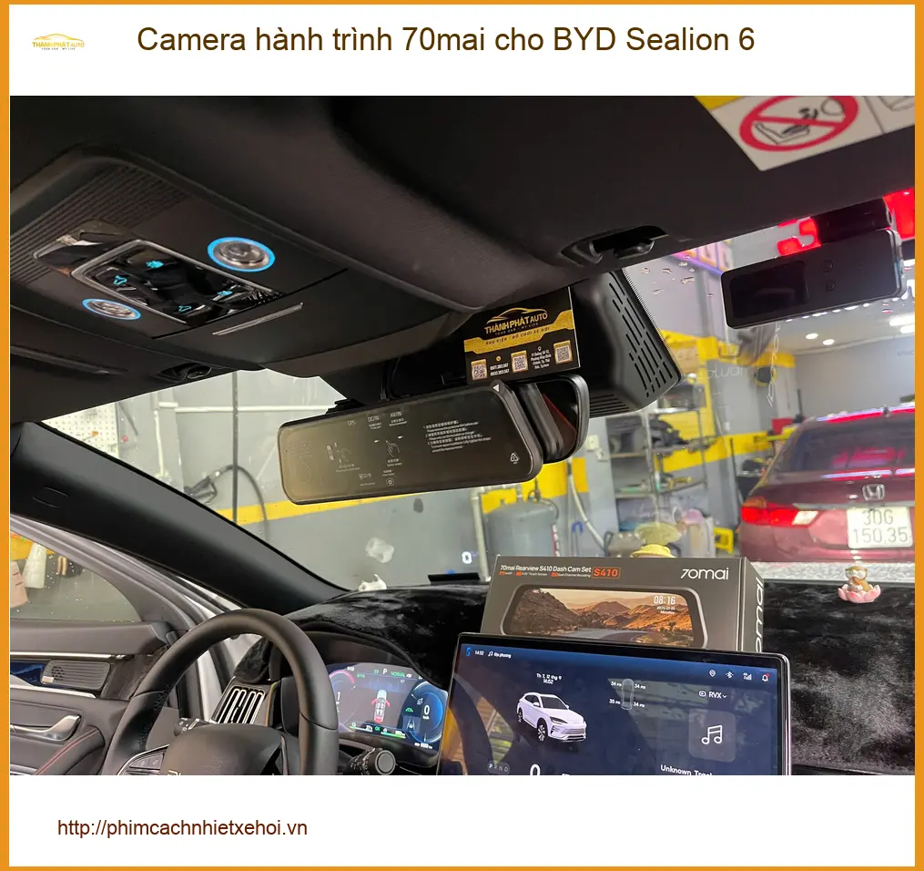 Chị Thảo lắp Camera hành trình 70mai cho BYD Sealion 6 tại Quận 9 ảnh thực tế 3