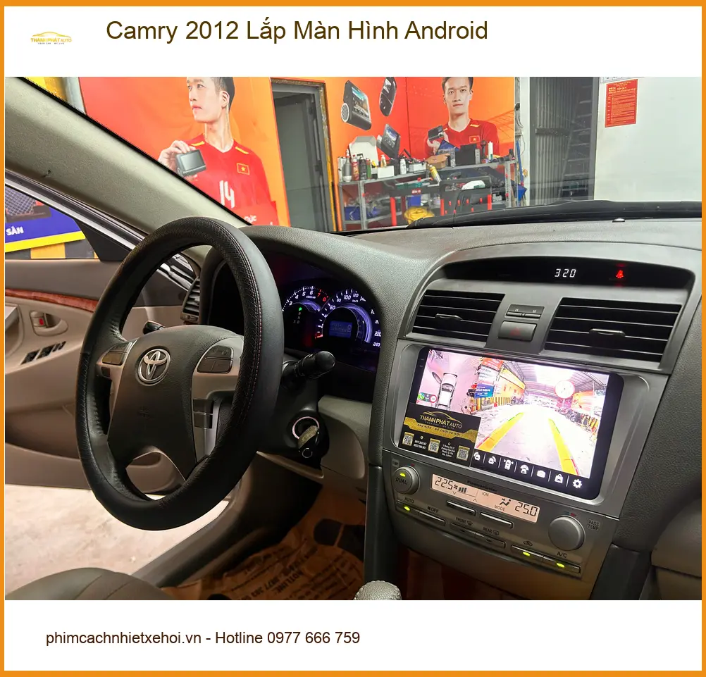 Anh Tấn nâng cấp màn hình Android cho Camry 2012 tại Quận 12 vì màn zin thiếu tính năng
