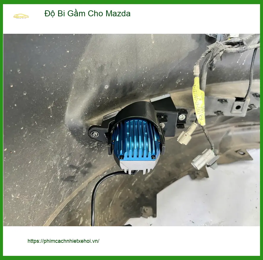 Anh Trọng độ bi gầm cho Mazda 3 vì đèn zin yếu khi đi đêm mưa tại Thủ Đức