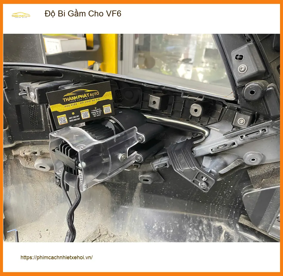 Chú Bách độ bi gầm cho VinFast VF6 Quận 9 vì đèn xe zin quá tối khi trời mưa ảnh thực tế 2