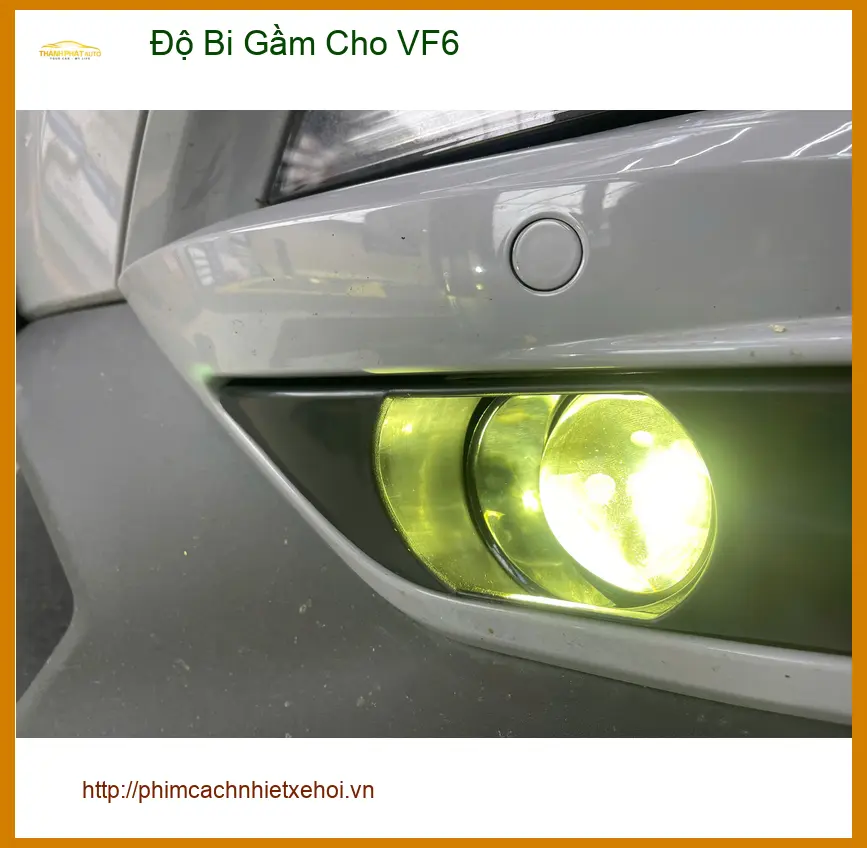 Chú Bách độ bi gầm cho VinFast VF6 Quận 9 vì đèn xe zin quá tối khi trời mưa ảnh thực tế 5