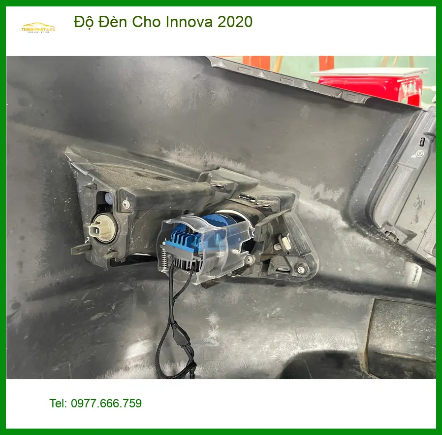 Anh Thiện độ đèn Innova 2020 tại Quận 9 do đèn zin quá yếu khi đi đường xa ảnh thực tế 4