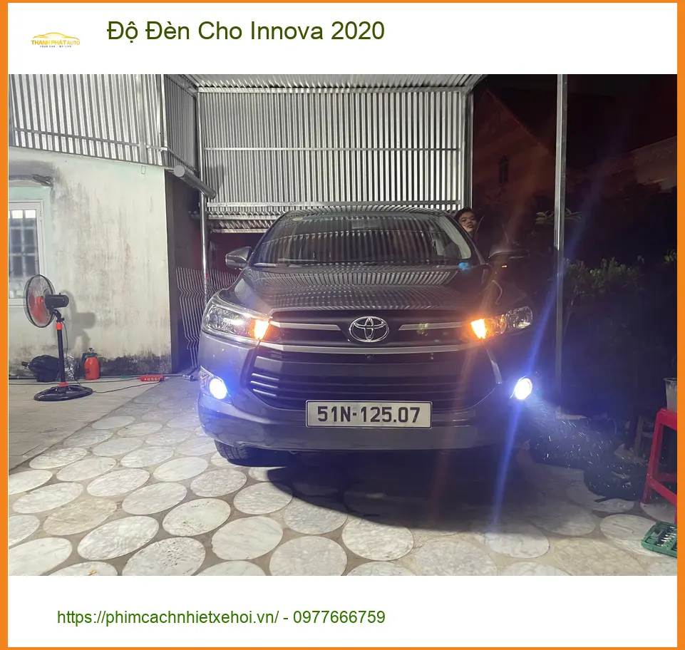 Anh Thiện độ đèn Innova 2020 tại Quận 9 do đèn zin quá yếu khi đi đường xa ảnh thực tế 5