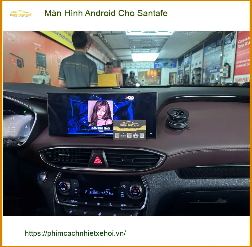 Anh Tùng nâng cấp màn hình Android cho Santafe tại Quận 12 để nâng tầm tiện ích