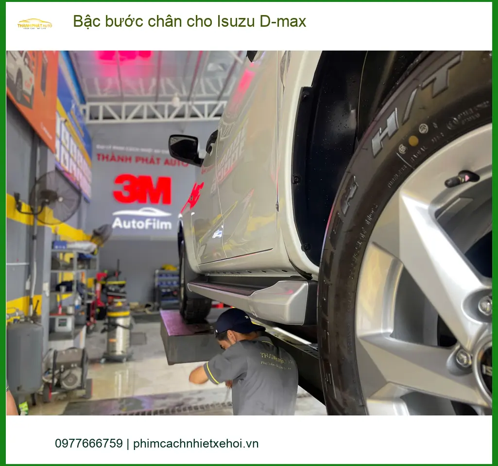 Anh Kiên lắp bậc bước chân cho Isuzu D-max tại Quận Tân Bình để lên xuống xe dễ hơn ảnh thực tế 3