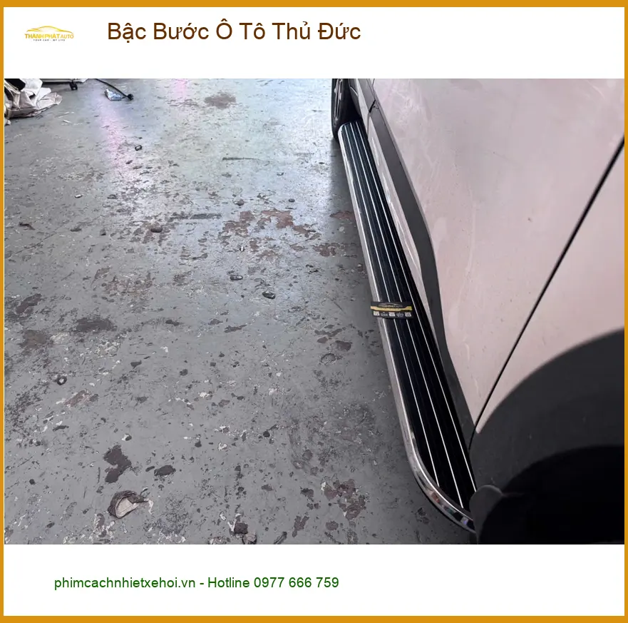 Anh Quân lắp bậc bước ô tô cho Toyota Fortuner tại Thủ Đức để gia đình lên xuống xe dễ hơn ảnh thực tế 4