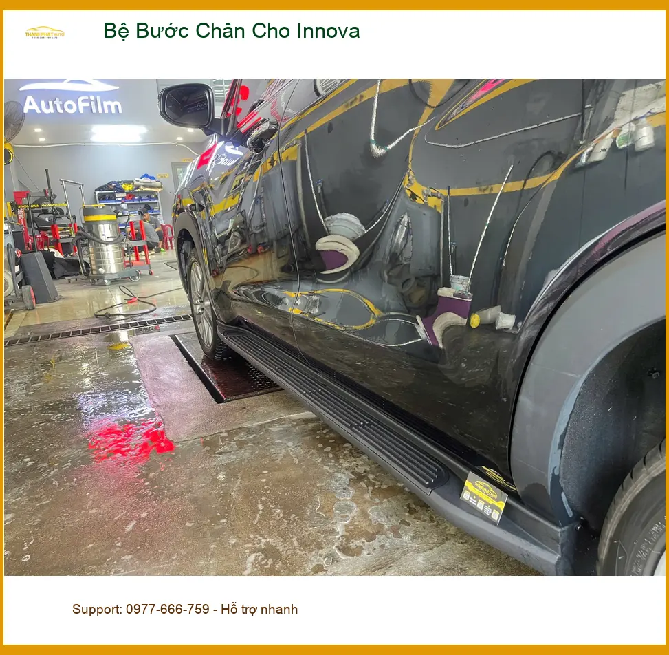 Anh Khải lắp Bệ Bước Chân cho Toyota Innova tại Quận 9 để gia đình tiện lên xuống ảnh thực tế 4