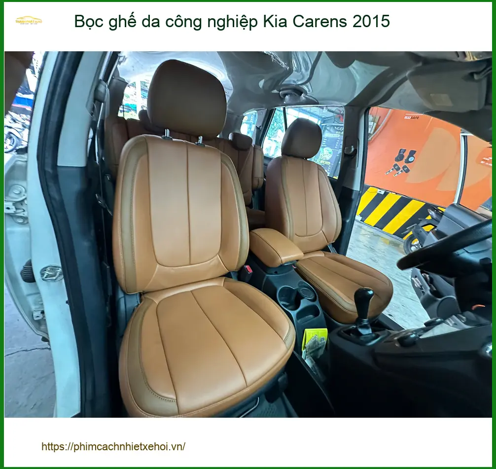 Anh Khang bọc ghế da công nghiệp Kia Carens 2015 tại Quận Tân Bình vì ghế zin xuống cấp ảnh thực tế 3