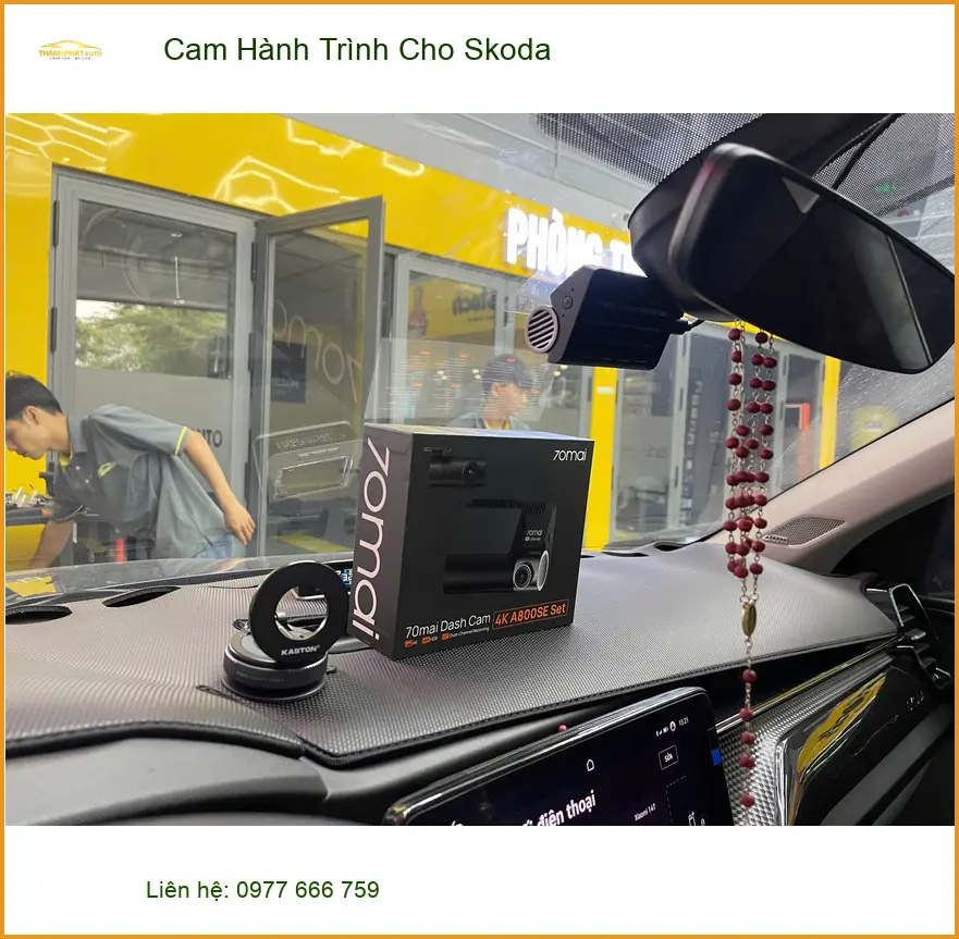 Anh Minh Khang lắp Cam Hành Trình cho Skoda tại Quận 9 cần gấp ảnh thực tế 2