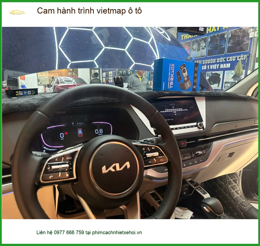 Anh Long gắn cam hành trình Vietmap cho Mazda CX-5 tại Hóc Môn ảnh thực tế 3