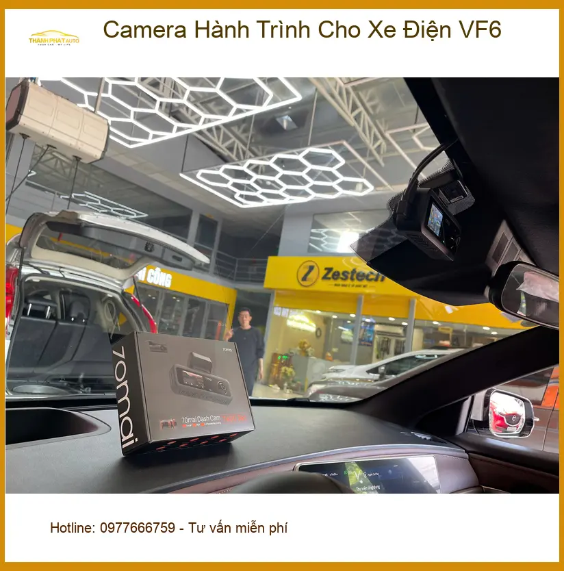 Chị Thảo lắp Camera Hành Trình cho VF6 Quận 9 để ghi lại hành trình an toàn ảnh thực tế 3